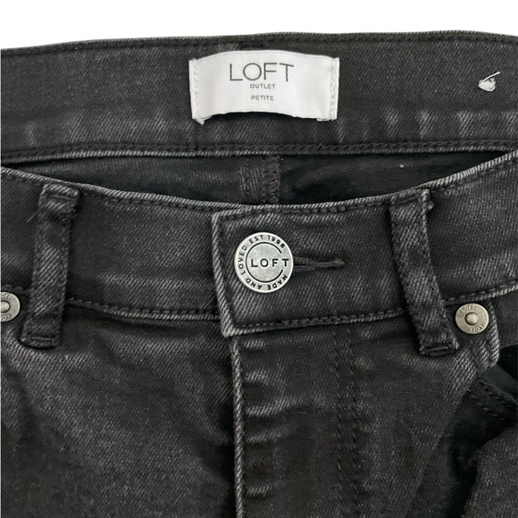 LOFT women’s black petite jeans size 6 - Picture 2 of 3